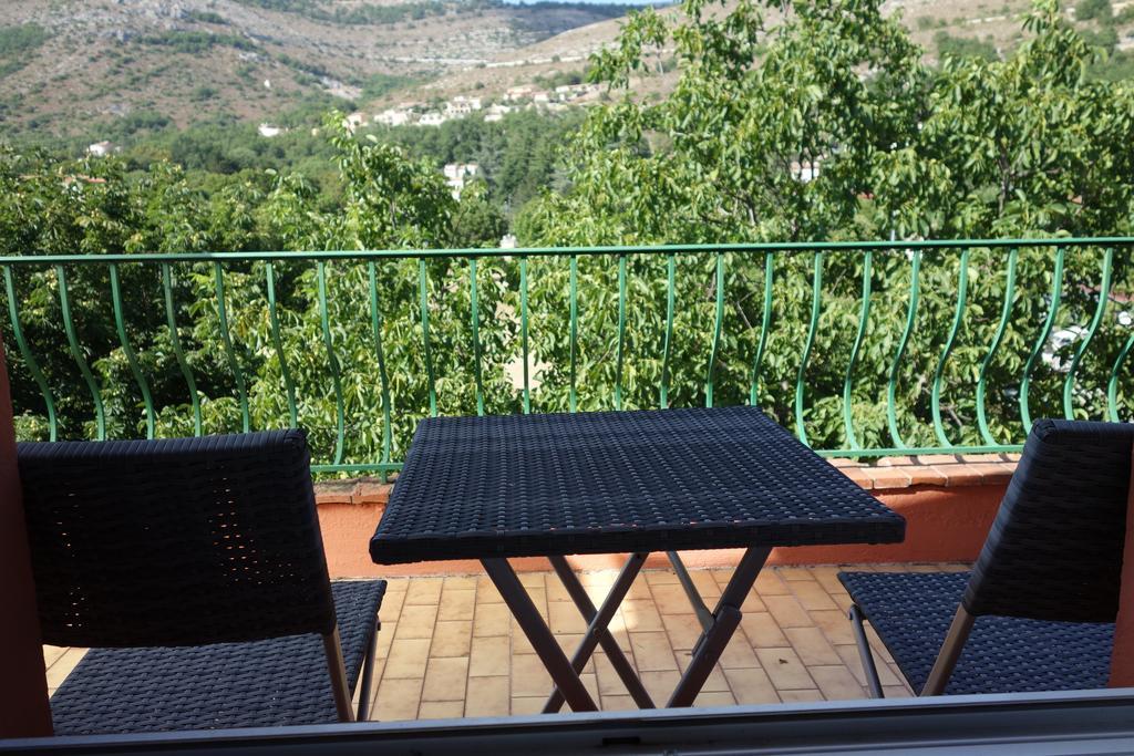 Hotel Le Prejoly Saint-Vallier-de-Thiey ภายนอก รูปภาพ