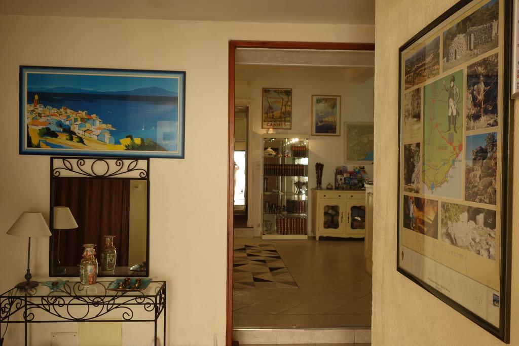 Hotel Le Prejoly Saint-Vallier-de-Thiey ภายนอก รูปภาพ