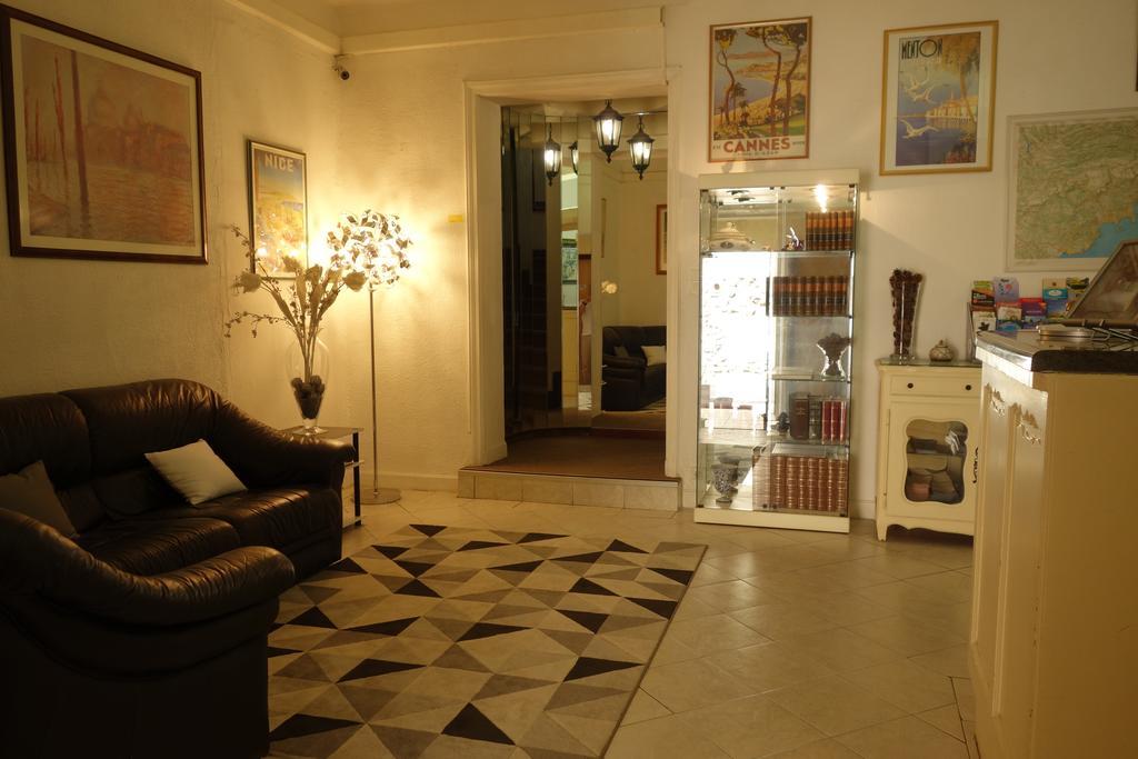 Hotel Le Prejoly Saint-Vallier-de-Thiey ภายนอก รูปภาพ